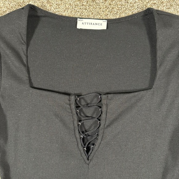 Attirance Black Ribbed Lace-Up‎ Square Neck Crop Top Short Sleeve - Picture 2 of 6